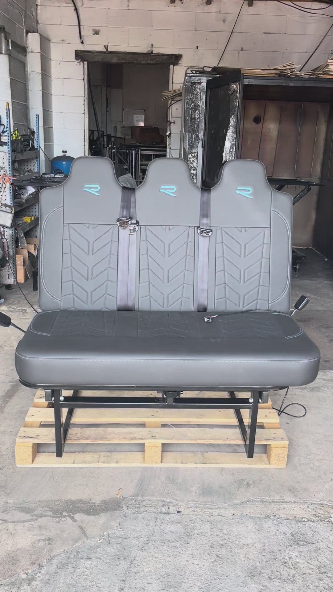 120cm 3 Seat Electric Rock and Roll Bed M1 Tested